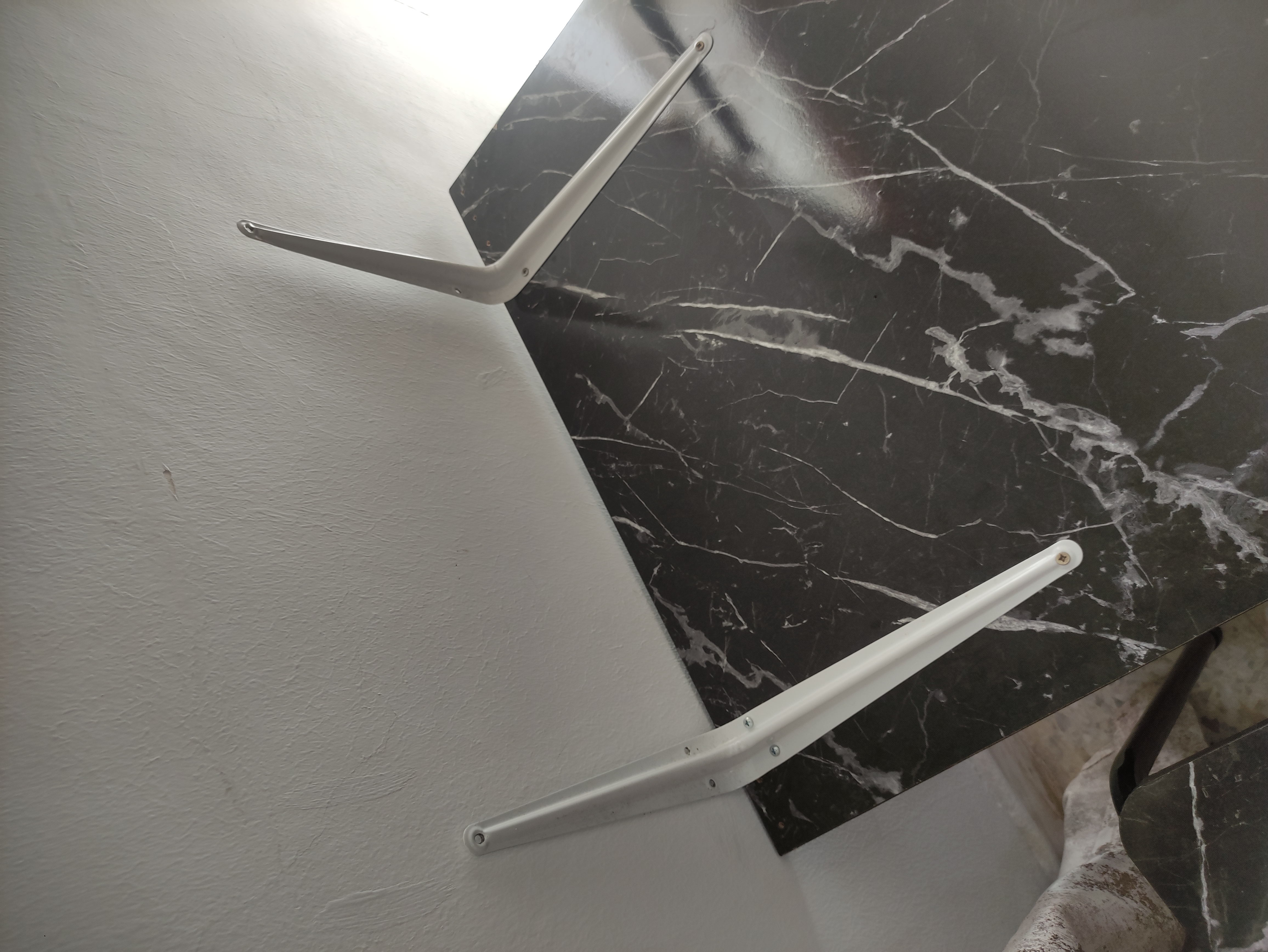 Table encastrable avec deux chaises